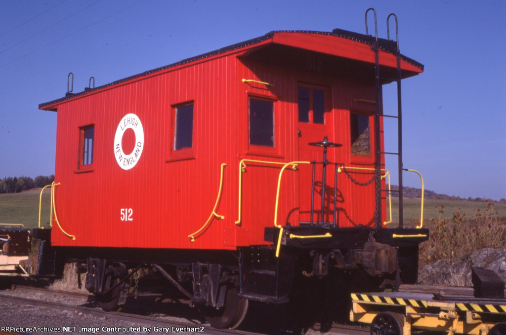 LNE Bobber Caboose #512 - Lehigh & New England